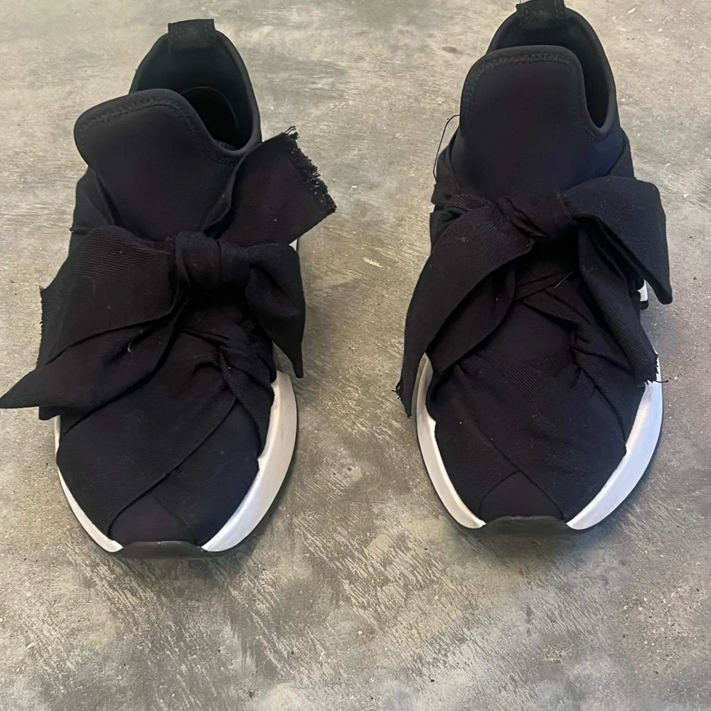 Authentic Maison Margirla platform bow tie sneaker - Picture 2 of 6